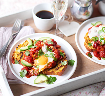 Griddled cornbread with devilled eggs & avocado