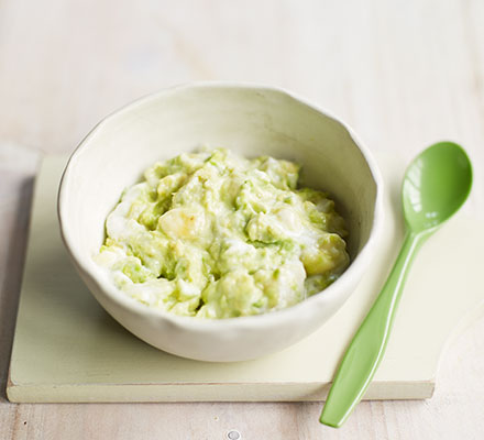 Weaning recipe: Perfect banana & avocado purée