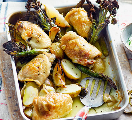 Spring chicken traybake