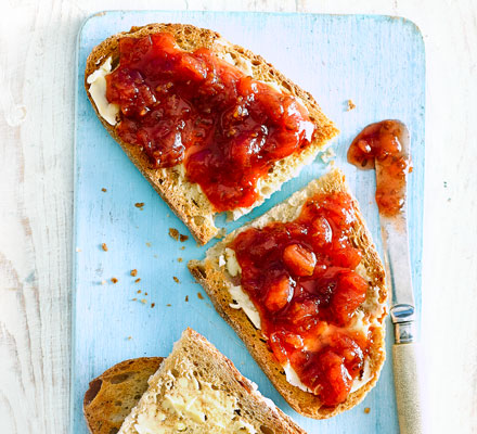 Gooseberry & camomile jam