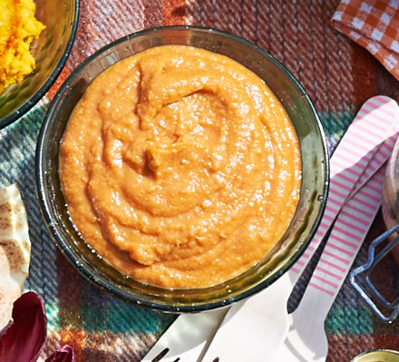 Smoky Spanish tomato & garlic dip