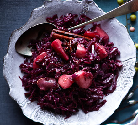 Braised red cabbage