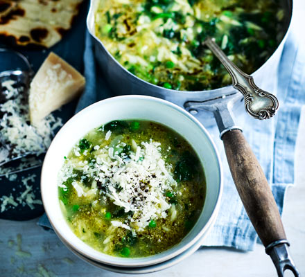 Green pesto minestrone