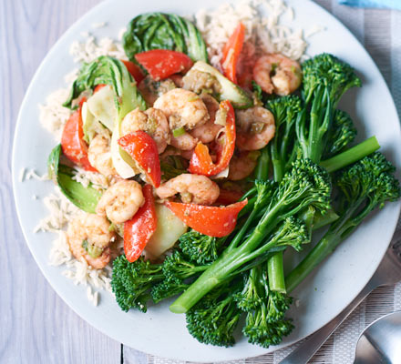 Red pepper prawns with basmati rice