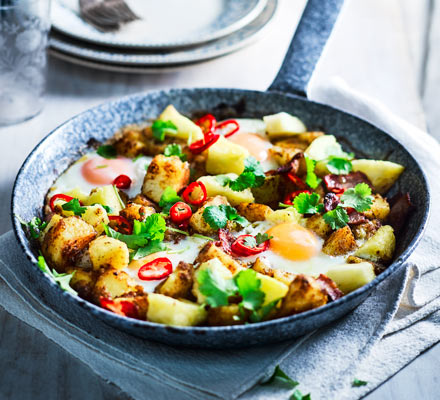 Spicy jerk potato & pineapple hash