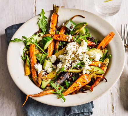 Roasted carrot, rocket & lentil salad