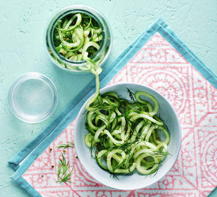 Quick pickled cucumbers