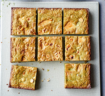 Matcha & white chocolate blondies