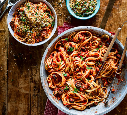 Sardine pasta with crunchy parsley crumbs