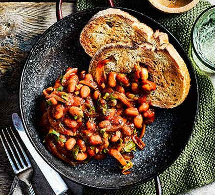 Slow cooker breakfast beans