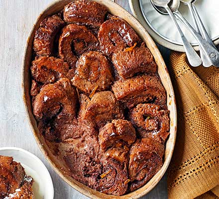 Chocolate bread & butter pudding