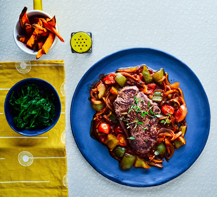 Steaks with goulash sauce & sweet potato fries