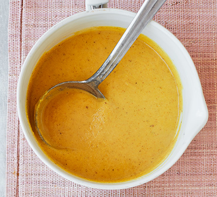 Curried cauliflower & lentil soup