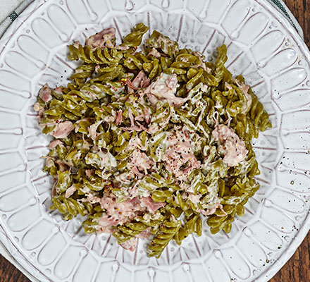 Pea fusilli with ham & mustard sauce