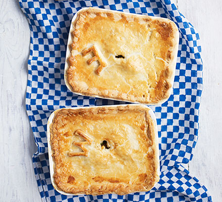 Mince & pea pies