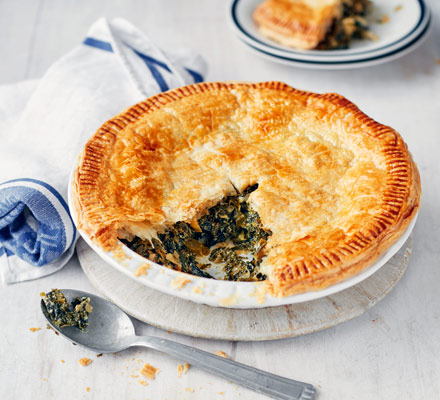 Winter greens puff pie