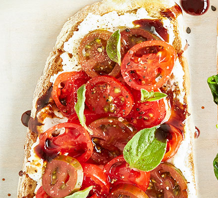 Tomato, ricotta & oregano toast