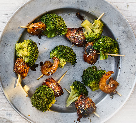 Sesame chicken & prawn skewers