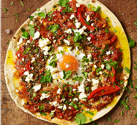 Shakshuka flatbread bake