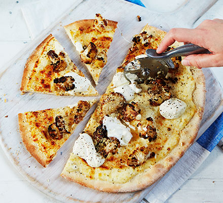 Roast cauliflower cheese pizza