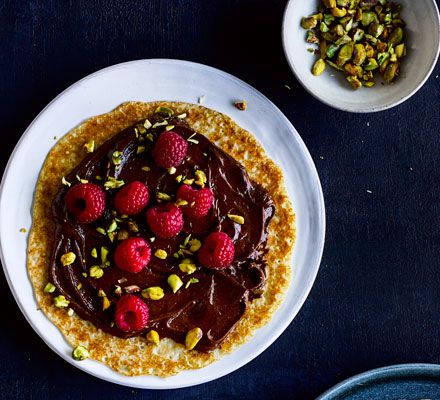 Chocolate, raspberry & pistachio pancake topping