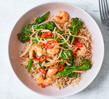 Ginger, sesame and chilli prawn & broccoli stir-fry