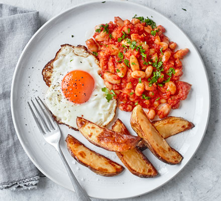 Posh egg, chips & beans