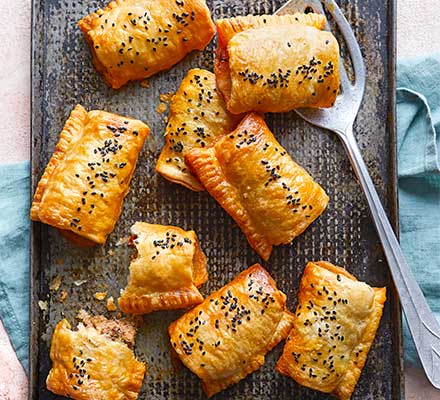 Harissa & lamb sausage rolls