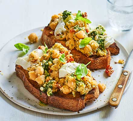 Mozzarella & pesto chickpeas on toast