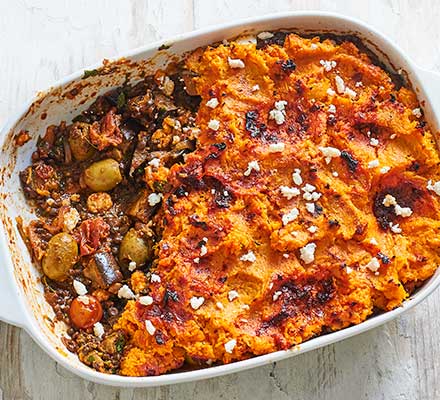 Spicy harissa aubergine pie