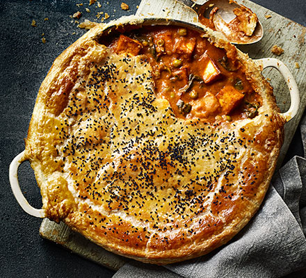 One-pot paneer curry pie