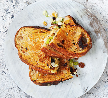 Mincemeat & cheese toasties