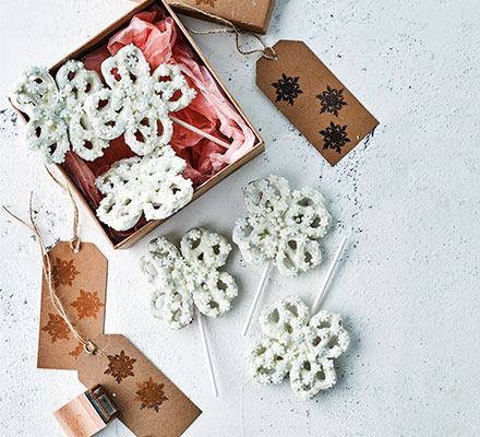 Snowflake pretzels