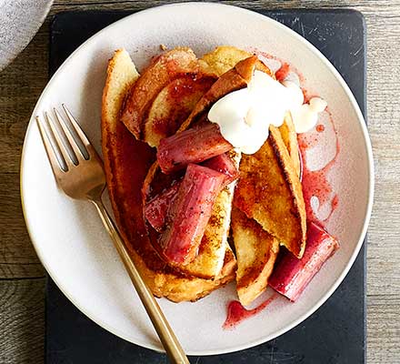 Rhubarb & custard French toast