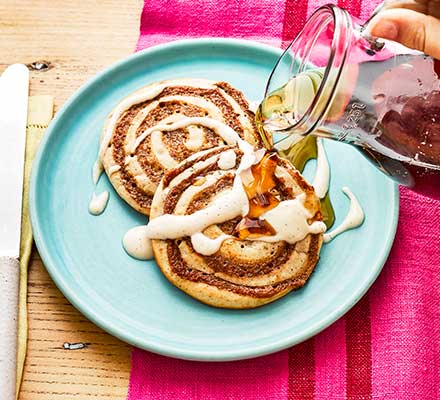 Cinnamon roll pancakes