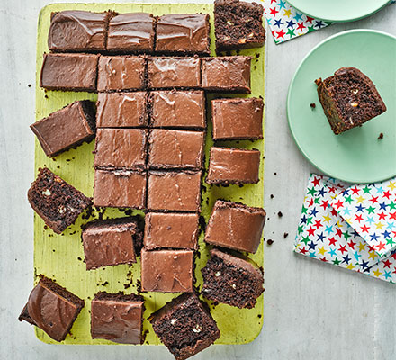 Chocolate chip traybake