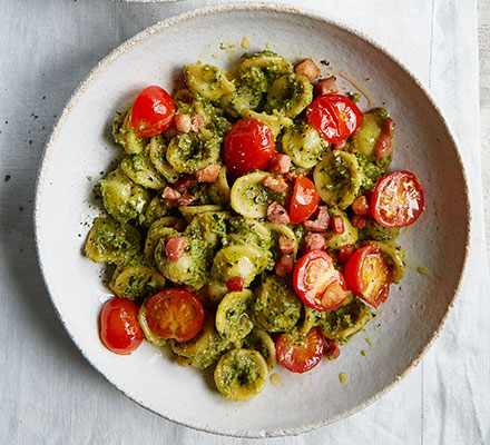 Broccoli pesto & pancetta pasta