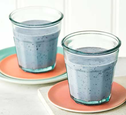 Blueberry & banana power smoothie