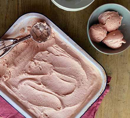 Strawberry ice cream