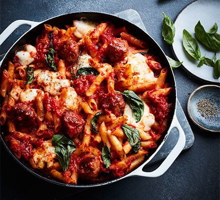 Italian meatball & mozzarella pasta bake