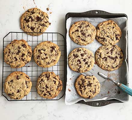 Chewy chocolate chip cookies