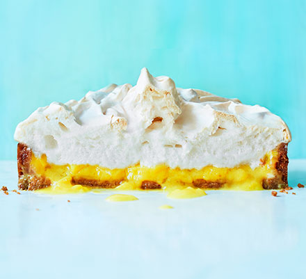 Vegan lemon meringue pie