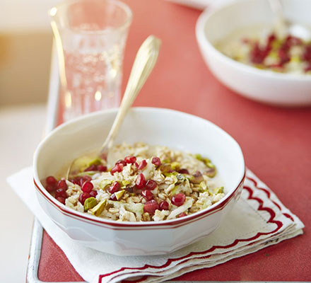 Pistachio nut & spiced apple Bircher muesli