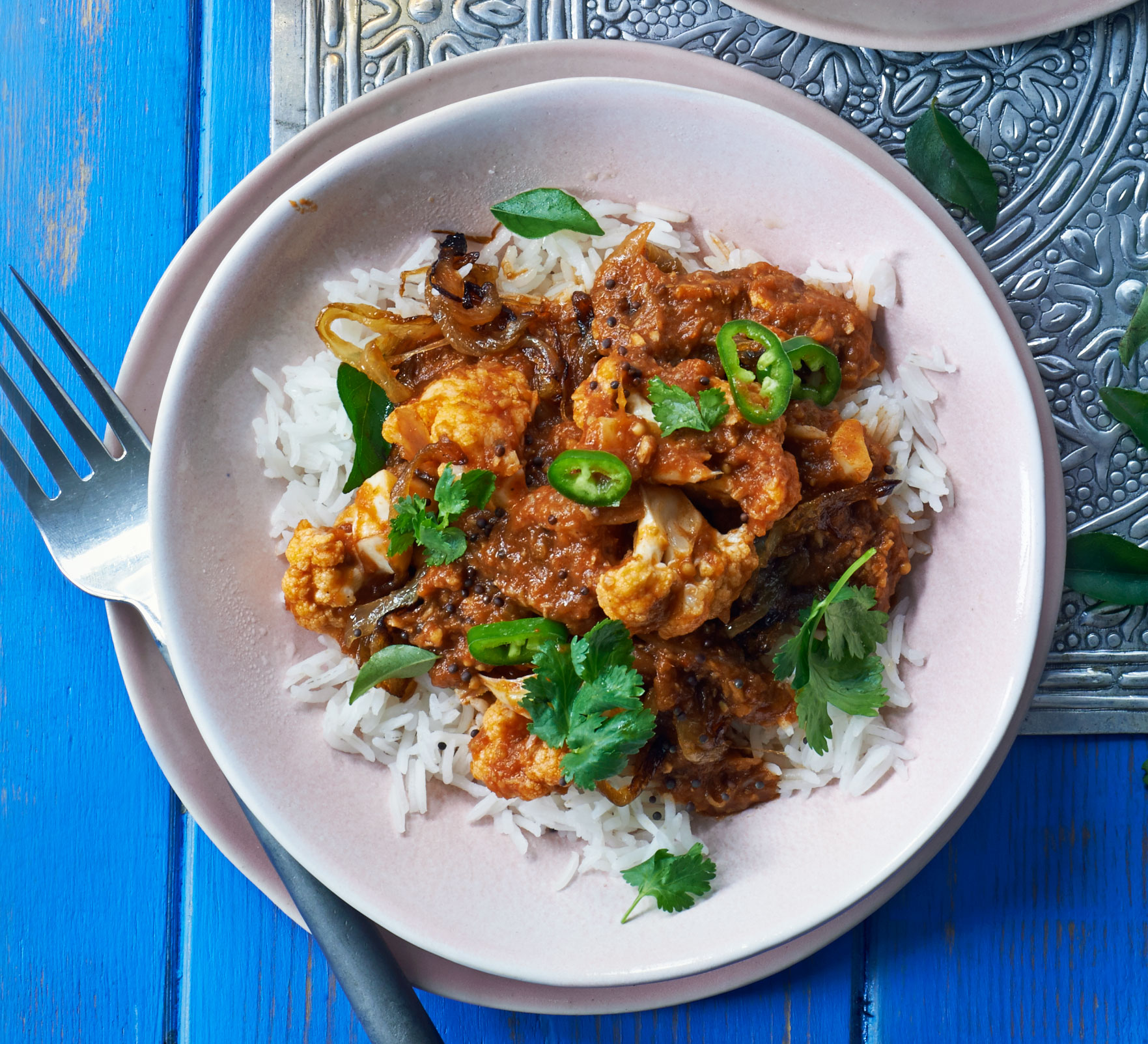 Cauliflower & tomato curry