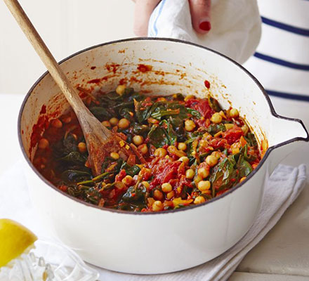 Chana masala (chickpea curry) with spinach