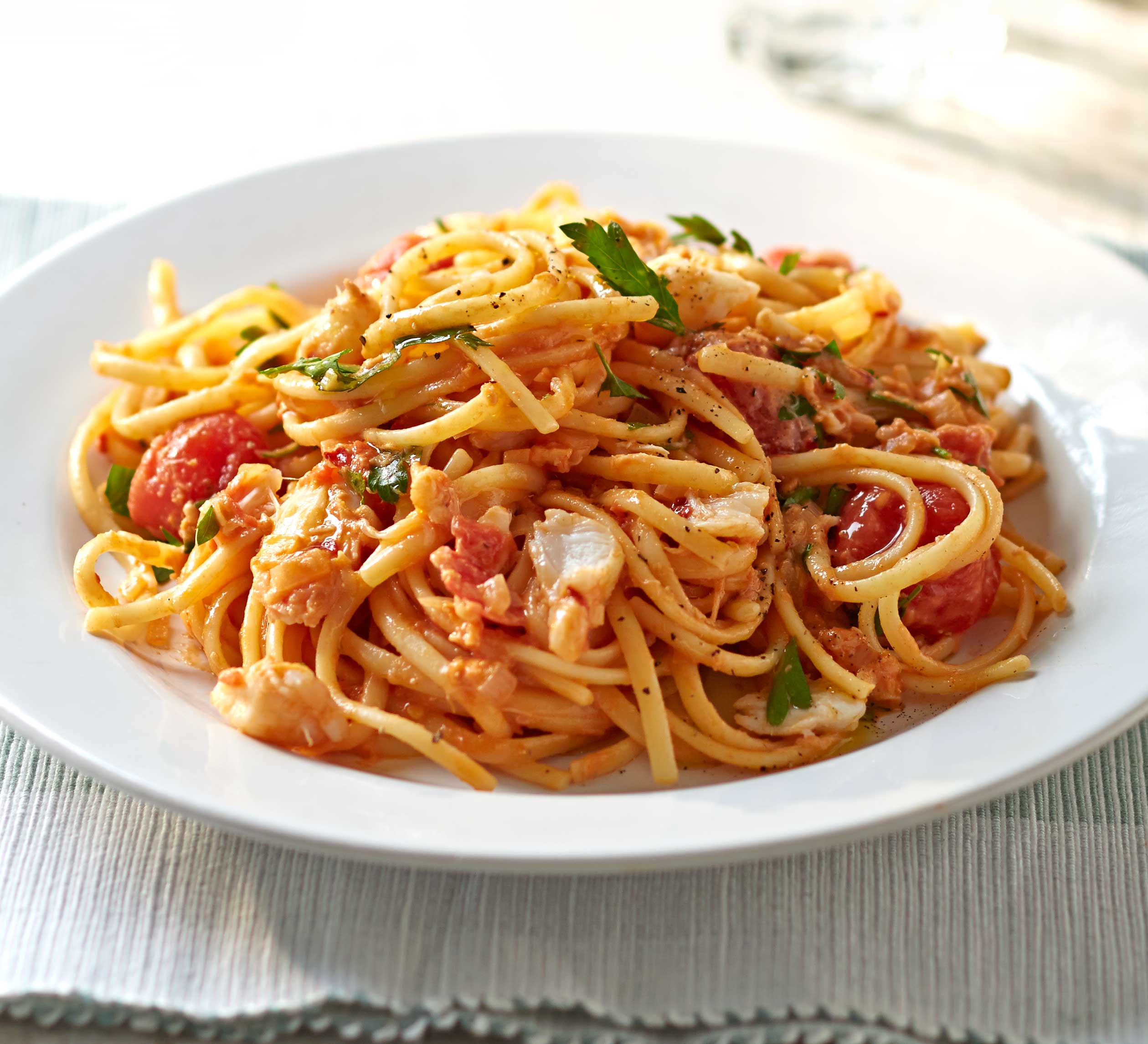 Chilli crab & cherry tomato linguine