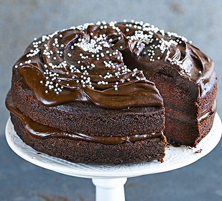 Easy vegan chocolate cake