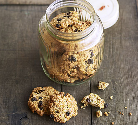 Oatmeal raisin cookies