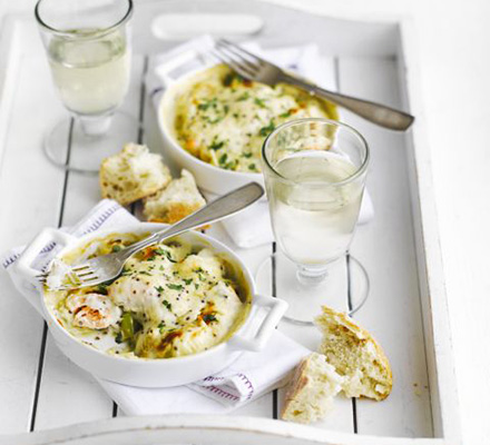 Cheesy seafood gratin