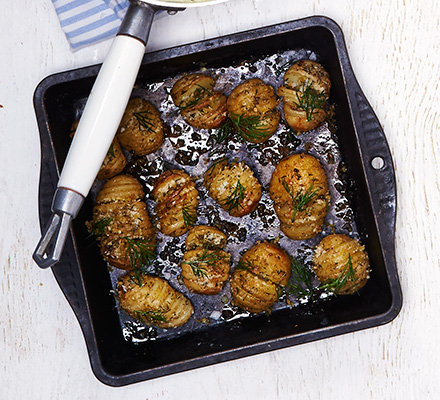 Mini hasselbacks with dill